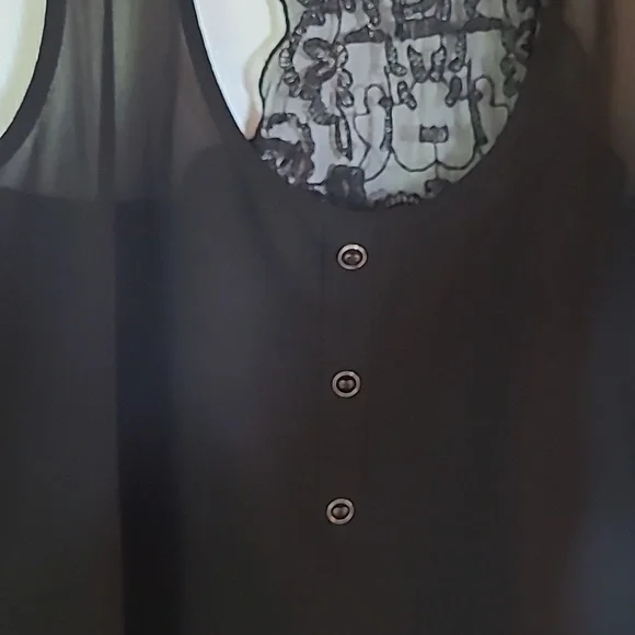 🔶️5 for $30🔶️ Black Lace Racerback Top - Picture 4 of 4